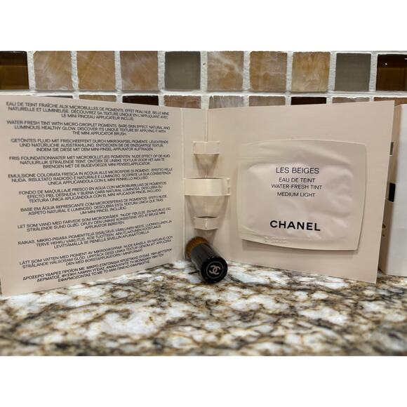 Two Chanel Mini Makeup Brushes with Les Beiges Water-Fresh Tint Sample - Picture 2 of 5